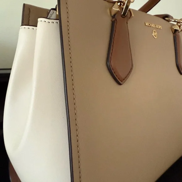 BRAND NEW Michael Kors Marilyn Satchel Bag. 🤎👜 Beautiful!! - Picture 16 of 16